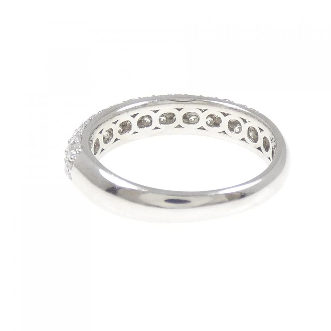 PT900 PAVE DIAMOND RING - 3