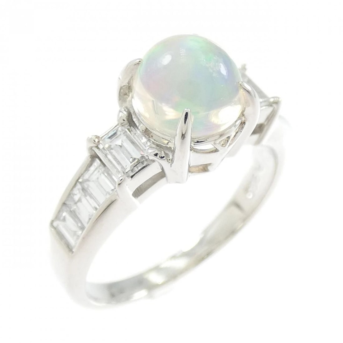 PT900 OPAL RING: PT900 Opal Ring Brand: Unbranded Type/Style: Opal Ring Material: Platinum900, Main Stone/Creation Opal Secondary Stone Diamond Color: Platinum Size: US 5 3/4 Accessories: None Accessories Notice: