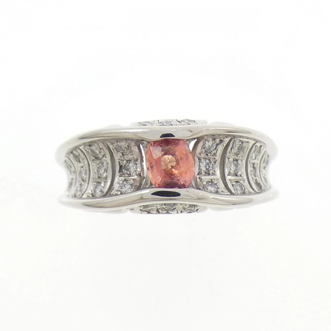 PT900 PADPARADSCHA SAPPHIRE RING: PT900 Padparadscha Sapphire Ring Brand: Unbranded Type/Style: Padparadscha Sapphire Ring Material: Platinum900, Main Stone/Creation Sapphire Secondary Stone Diamond Color: Platinum Size: US 5.5
