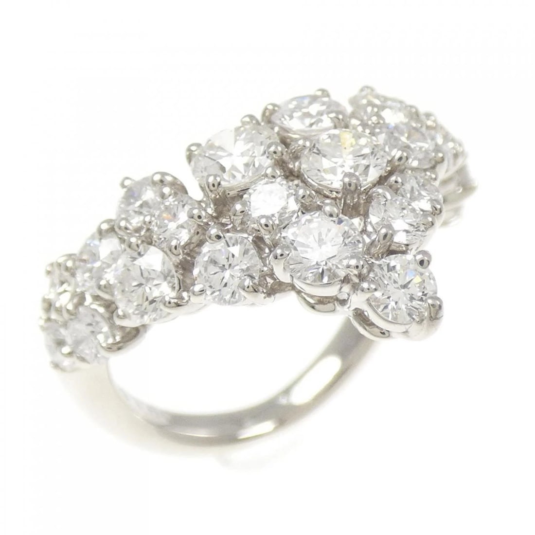 PT900 DIAMOND RING: PT900 Diamond Ring Brand: Unbranded Type/Style: Diamond Ring Material: Platinum900, Main Stone/Creation Natural Color: Platinum Size: US 4 1/2 Accessories: None Accessories Notice: When purchasing