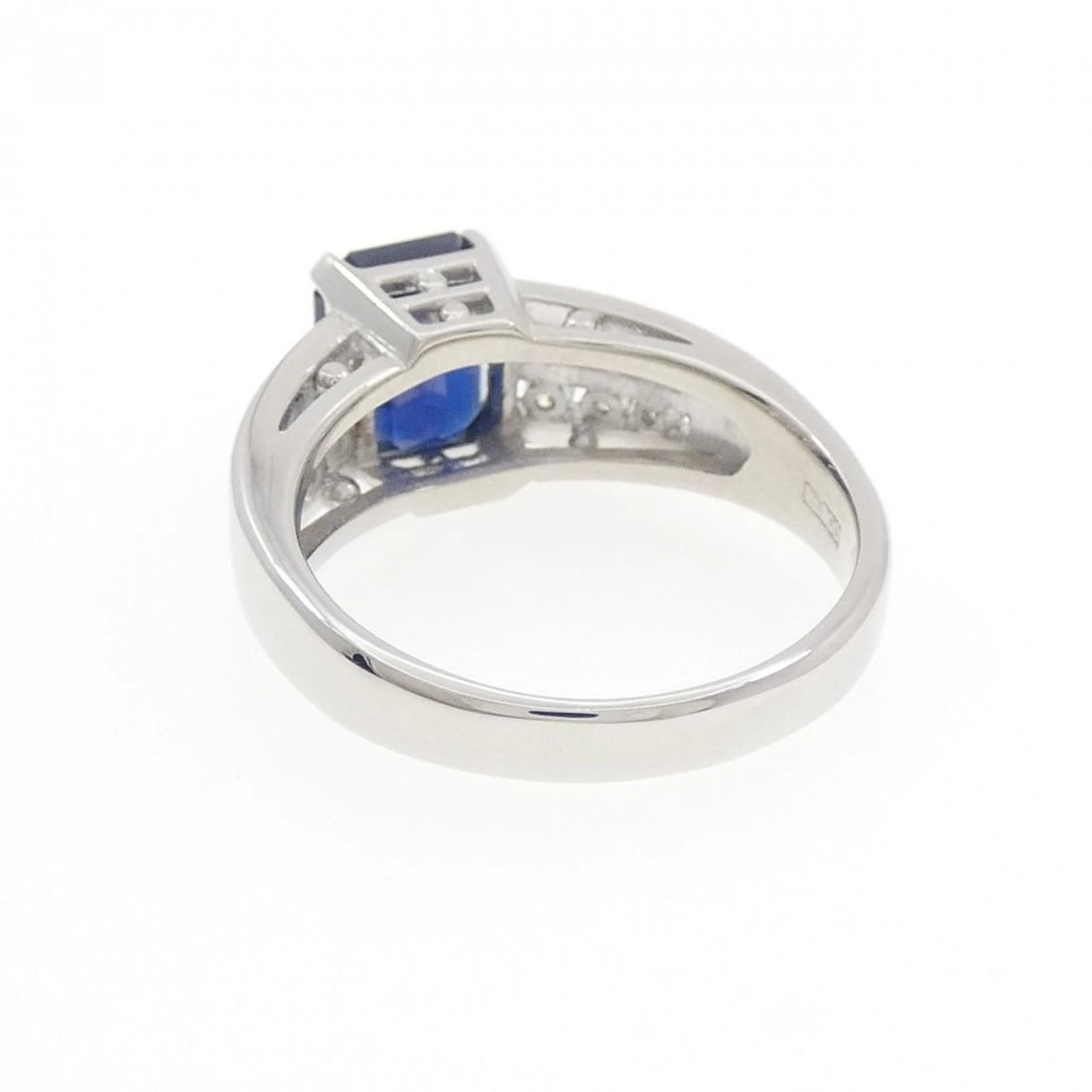 PT900 SAPPHIRE RING - 3