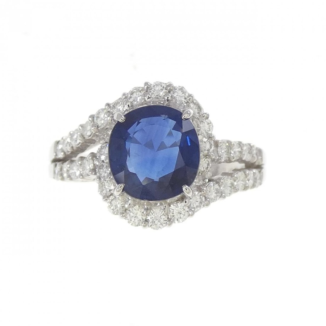 PT900 SAPPHIRE RING: PT900 Sapphire Ring Brand: Unbranded Type/Style: Sapphire Ring Material: Platinum900, Main Stone/Creation Sapphire Secondary Stone Diamond Color: Platinum Size: US 7 1/4 Accessories: None Accessories