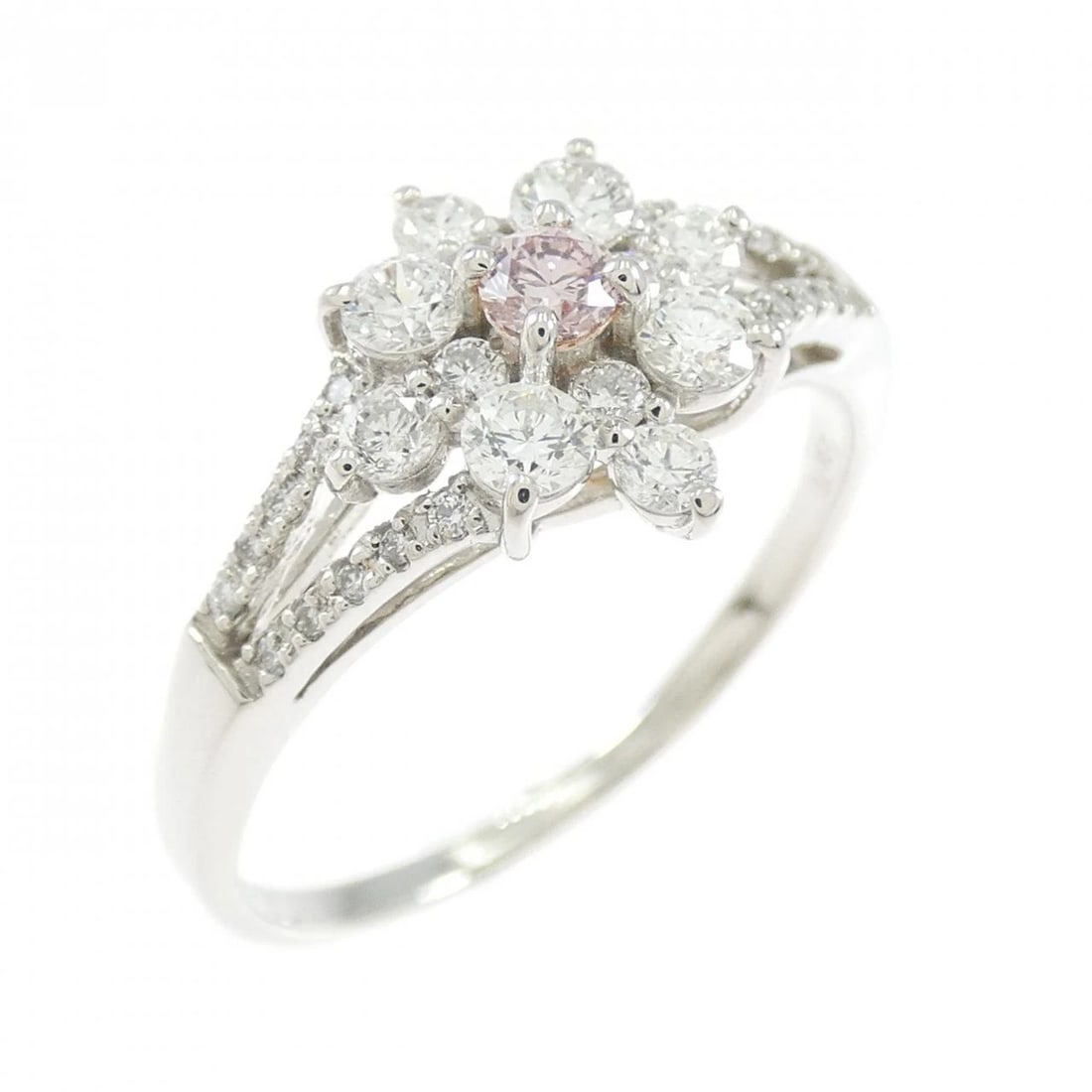 PT900 DIAMOND RING: PT900 Diamond Ring Brand: Unbranded Type/Style: Ring Material: Platinum900, Main Stone/Creation natural Color: Platinum Size: US 8.5 Accessories: None Accessories Notice: When purchasing pre-owned