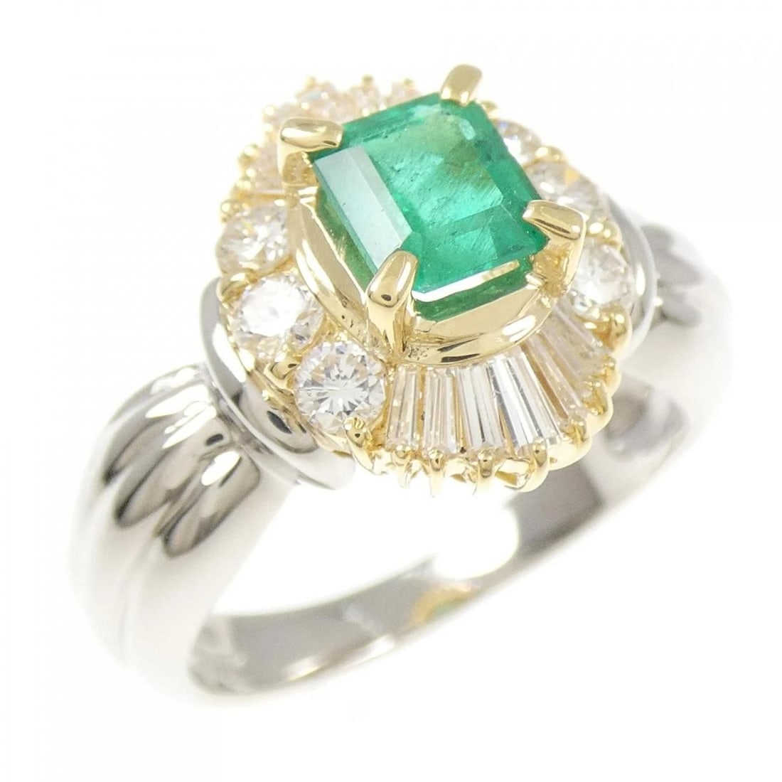 PT900/K18YG EMERALD RING: PT900/K18YG Emerald Ring Brand: Unbranded Type/Style: Emerald Ring Material: Platinum90018K Yellow Gold, Main Stone/Creation EmeraldSecondary StoneDiamond Color: Yellow Gold" Platinum" Size: US 6