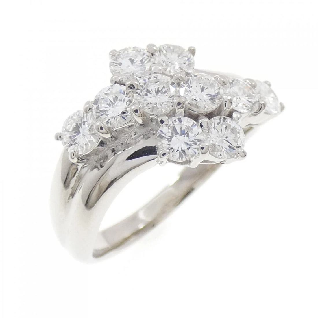 PT900 DIAMOND RING: PT900 Diamond Ring Brand: Unbranded Type/Style: Diamond Ring Material: Platinum900, Color: Platinum Size: US 6 1/2 Accessories: None Accessories Notice: When purchasing pre-owned goods, pl