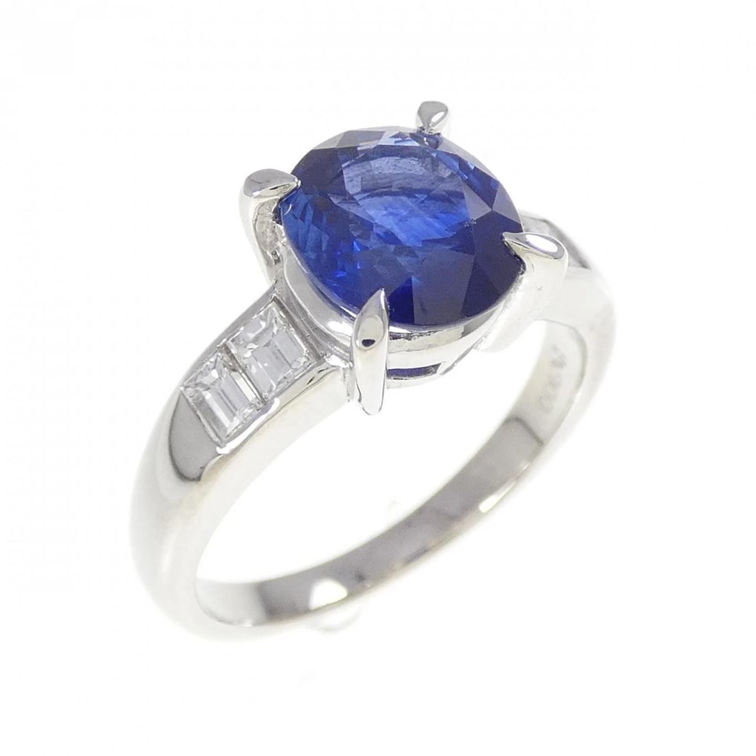 PT900 SAPPHIRE RING: PT900 Sapphire Ring Brand: Unbranded Type/Style: Sapphire Ring Material: Platinum900, Main Stone/Creation Sapphire Secondary Stone Diamond Color: Platinum Size: US 6 1/4 Accessories: None Accessories
