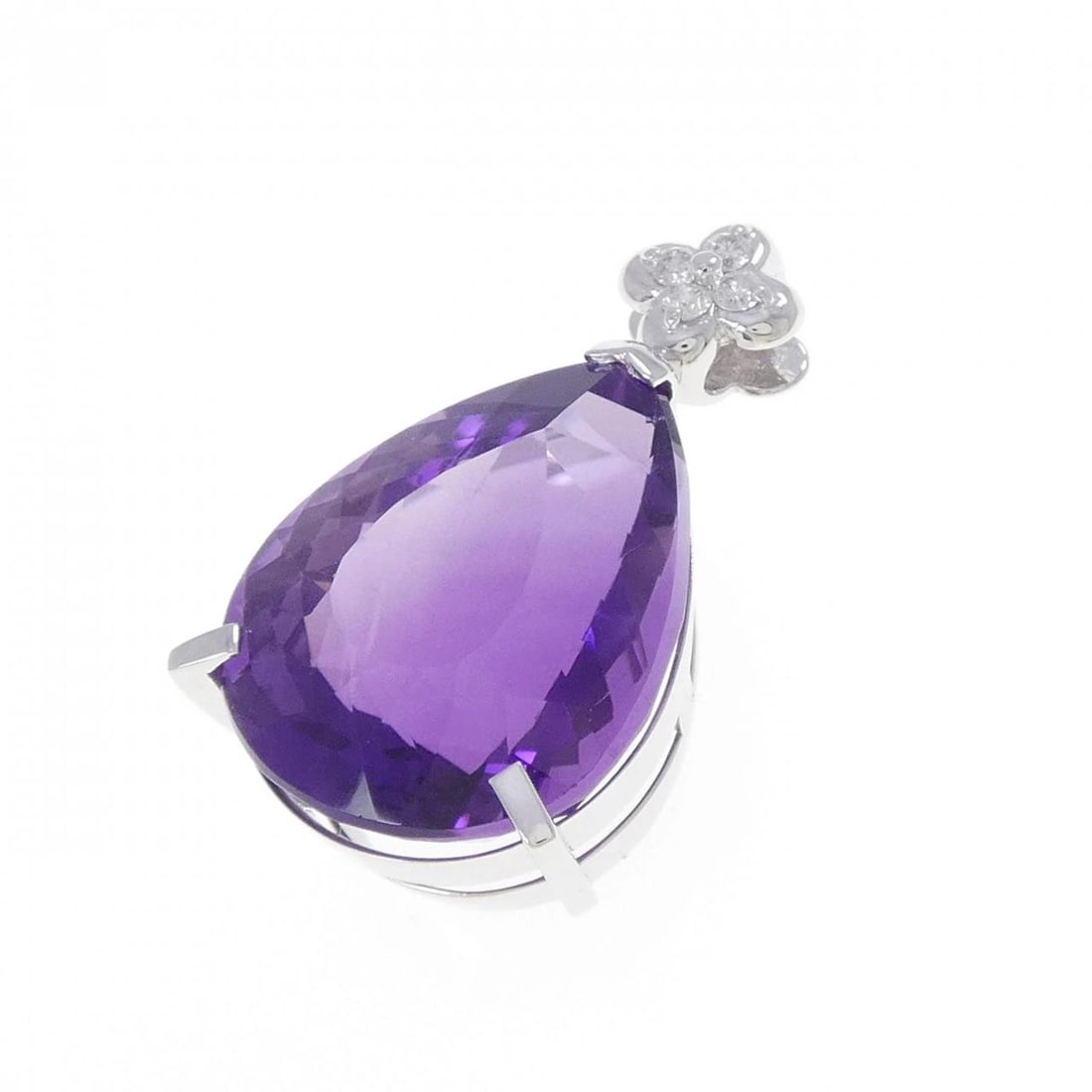 18K WHITE GOLD AMETHYST PENDANT (1 of 3)