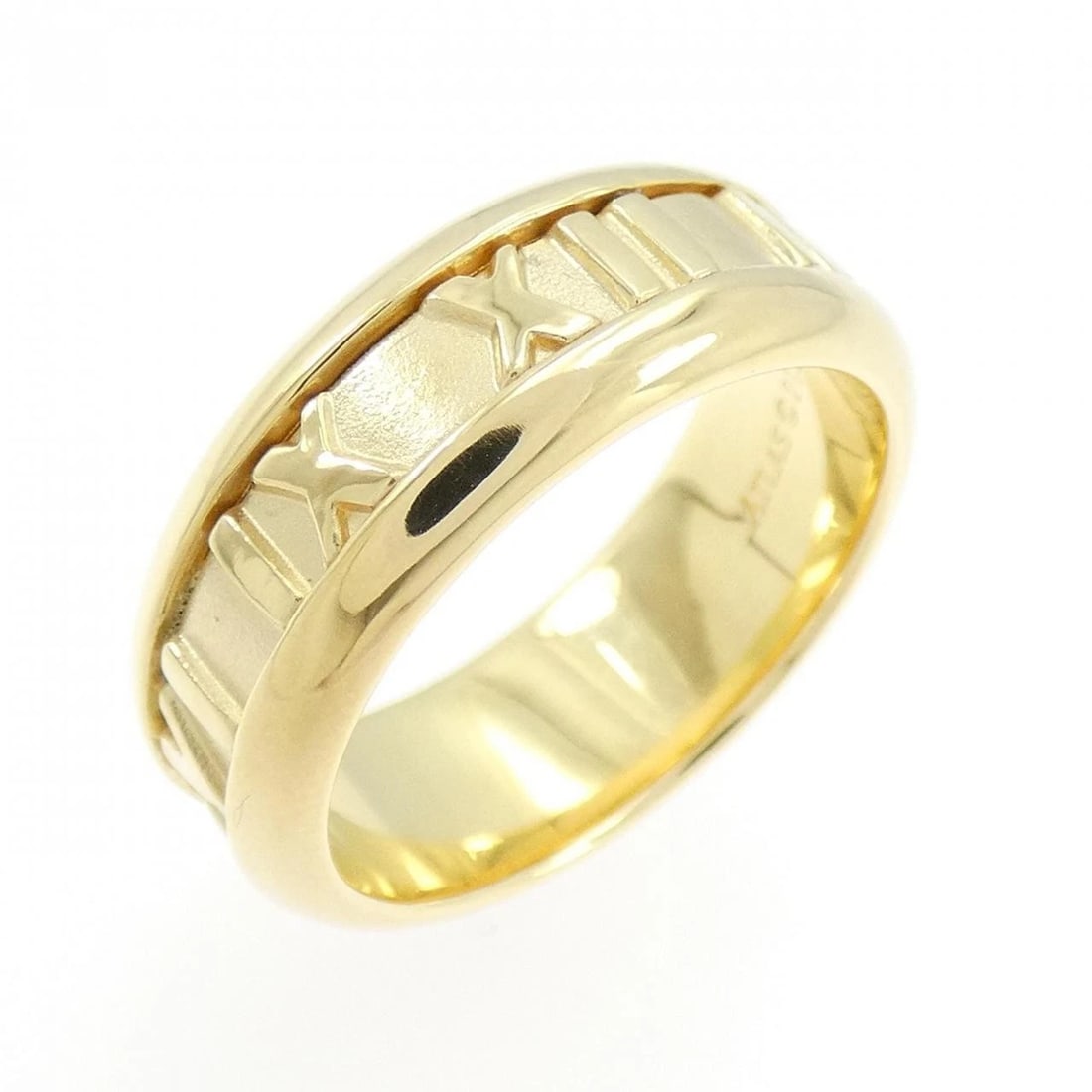 TIFFANY&CO. ATLAS RING: TIFFANY&Co. Atlas Ring Brand: TIFFANY&Co. Type/Style: Ring Material: 750 yellow gold, Color: Yellow Gold Size: US 6 1/4 Accessories: None Accessories Notice: When purchasing pre-owned good