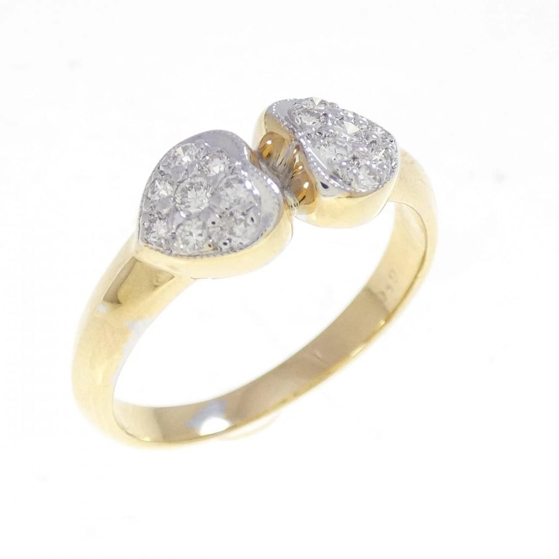 PONTE VECCHIO DIAMOND RING: Ponte Vecchio Diamond Ring Brand: Ponte Vecchio Type/Style: Ring Material: 18K Yellow Gold / 18K White Gold, Main Stone/Creation Natural Color: White GoldYellow Gold Size: US 5 Accessories: None