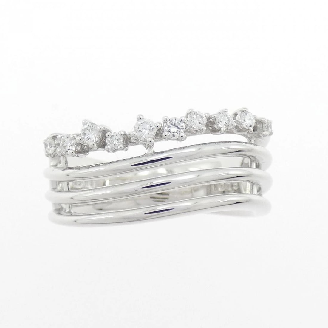 TASAKI DIAMOND RING: Tasaki Diamond Ring Brand: TASAKI Type/Style: Ring Material: K18 white gold, Main Stone/Creation Natural Color: White Size: US 5 3/4 Accessories: None Accessories Notice: When purchasing pre-owned
