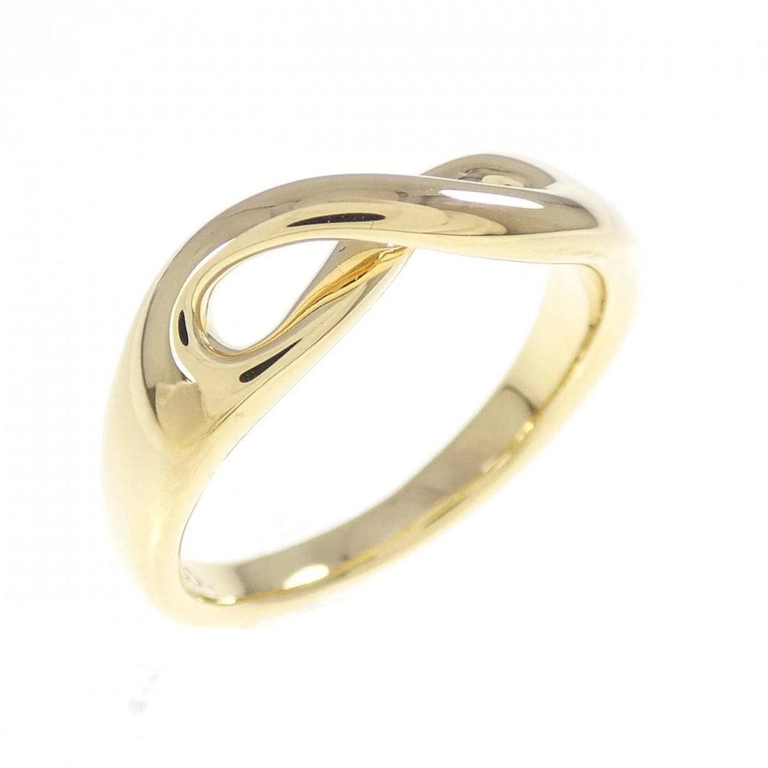 TIFFANY & CO. FIGURE 8 RING: TIFFANY & Co. Figure 8 Ring Brand: TIFFANY&Co. Type/Style: Ring Material: 750 yellow gold, Color: Yellow Gold Size: US 6 3/4 Accessories: None Accessories Notice: When purchasing pre-owned goods,