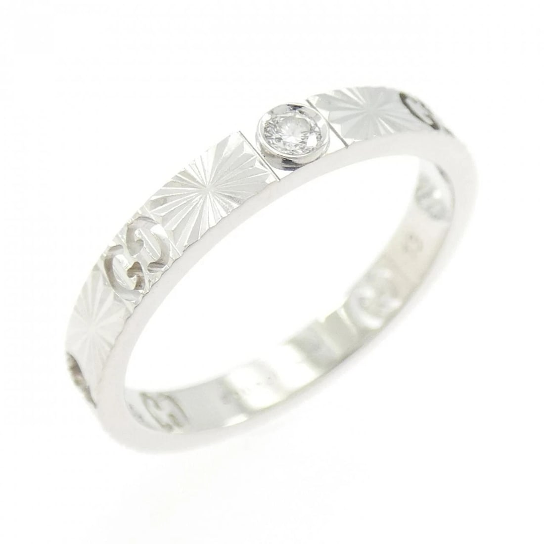 GUCCI DIAMOND RING: Gucci Diamond Ring Brand: GUCCI Type/Style: Ring Material: 750 white gold, Main Stone/Creation Natural Color: White Size: US 6 1/4(13) Accessories: None Accessories Notice: When purchasing