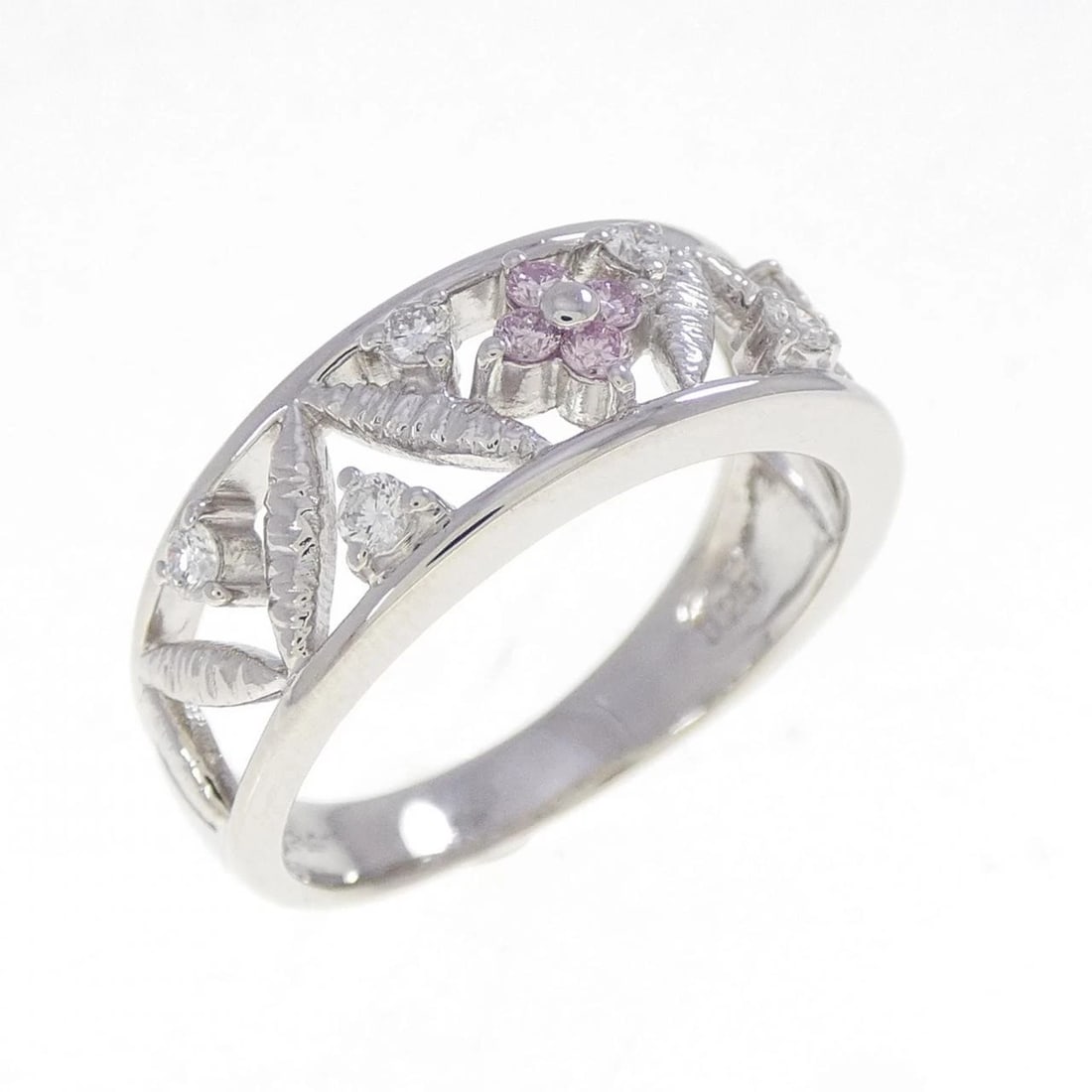 TASAKI DIAMOND RING: Tasaki Diamond Ring Brand: TASAKI Type/Style: Ring Material: Platinum900, Main Stone/Creation Natural Color: White Size: US 7 1/2 Accessories: None Accessories Notice: When purchasing pre-