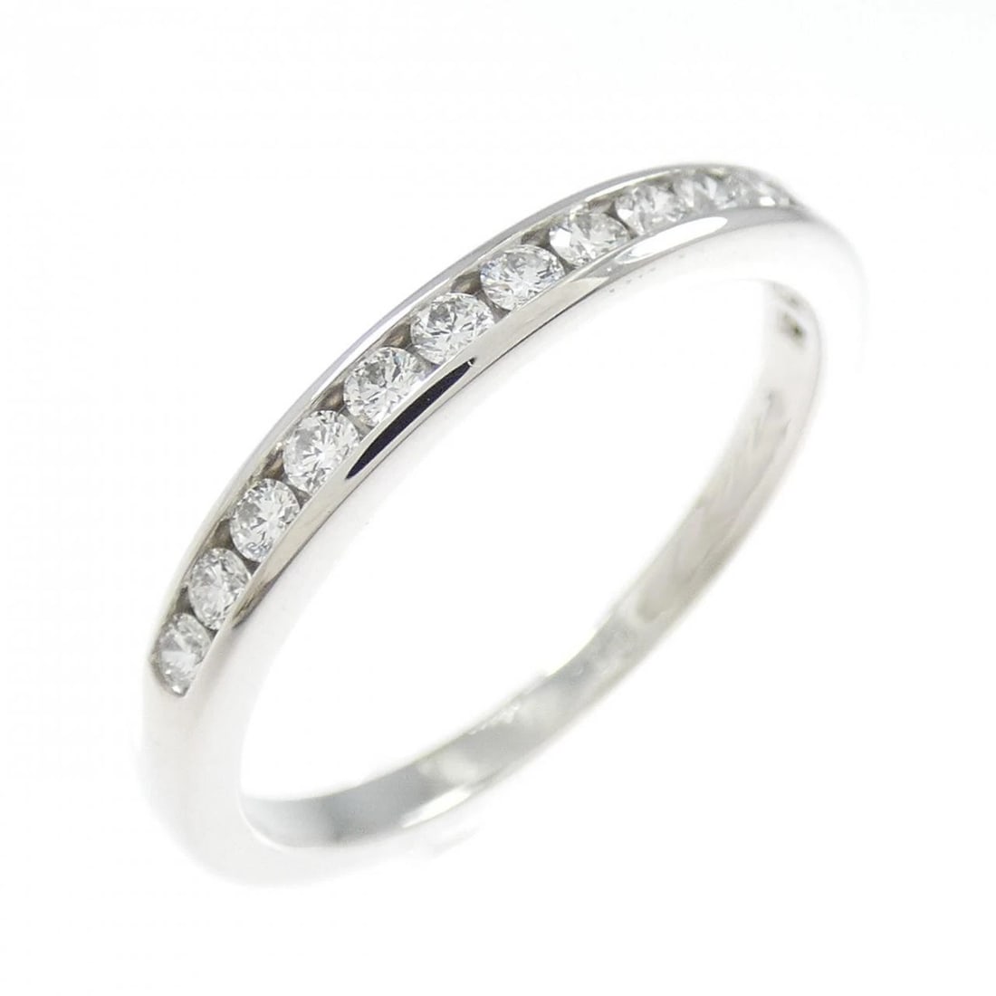 TIFFANY & CO. HALF CIRCLE CHANNEL SETTING RING: TIFFANY & Co. Half Circle Channel Setting Ring Brand: TIFFANY&Co. Type/Style: Ring Material: Platinum950, Main Stone/Creation Natural Color: White Size: US 6 1/2 Accessories: None Accessories Notice:
