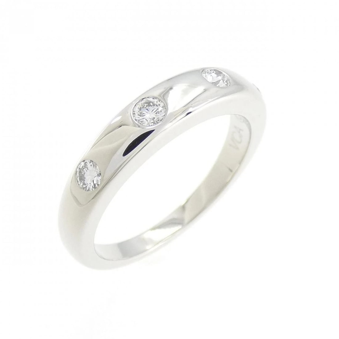 VAN CLEEF & ARPELS WEDDING BAND RING: Van Cleef & Arpels Wedding Band Ring Brand: Van Cleef & Arpels Type/Style: Ring Material: Platinum, Main Stone/Creation Natural Color: White Size: US 5.75 Accessories: None Accessories Notice: When
