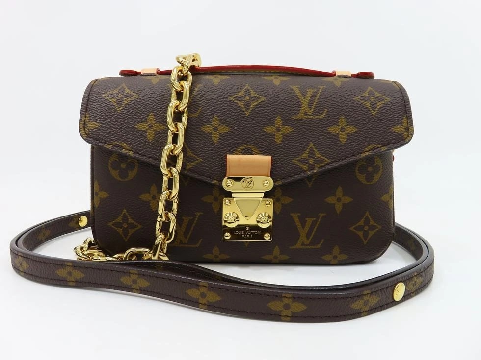 LOUIS VUITTON MONOGRAM POCHETTE MTIS 3-WAY BAG: Louis Vuitton Monogram Pochette 3-Way Bag Brand: LOUIS VUITTON Type/Style: Handbag Material: Monogram Color: none Size: 21.5 ? 13.5 ? 6 cm (D ? H ? G Accessories: None Accessories Notice: