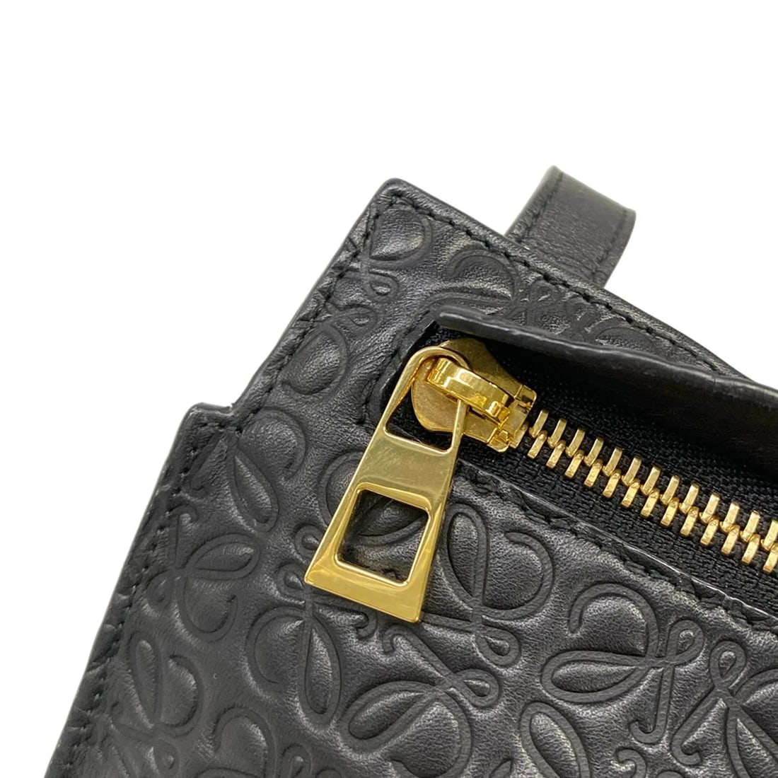 LOEWE REPEAT BLACK LEATHER SHOULDER BAG - 9