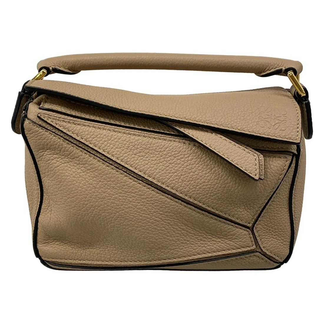 LOEWE PUZZLE BAG MINIGRAY BEIGE SOFT GRAIN CALF HANDBAG: LOEWE Puzzle Bag MiniGray Beige Soft Grain Calf Handbag Brand: LOEWE Type/Style: Handbag Material: Exterior Material Soft Grain Calf Color: Exterior Color Gray Beige Size: Height : 4.92 inch (12.5 cm)