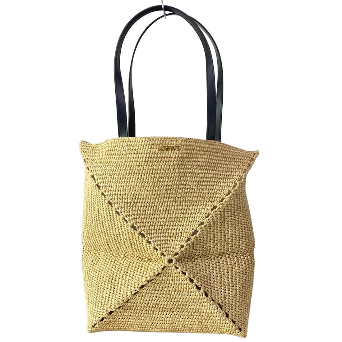 LOEWE PUZZLE FOLD TOTE MEDIUM BEIGE BLACK RTOTE BAG: LOEWE Puzzle Fold Tote Medium Beige Black rTote Bag Brand: LOEWE Type/Style: Tote Bag Material: Exterior Material Raffia, Leather Color: Exterior Color Beige, Black Size: Height : 12.6 inch (32 cm) Wi