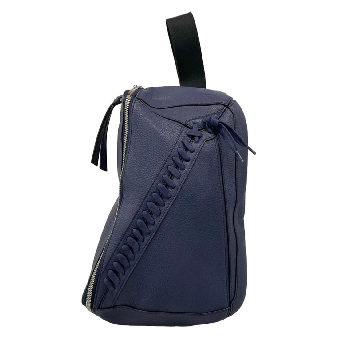 LOEWE PUZZLE SLING NAVY LEATHER BACKPACK: LOEWE puzzle sling Navy Leather Backpack Brand: LOEWE Type/Style: Backpack Material: Exterior Material Leather Color: Exterior Color Navy Size: Height : 12.2 inch (31 cm) Width : 5.51 inch (14 cm)8.07