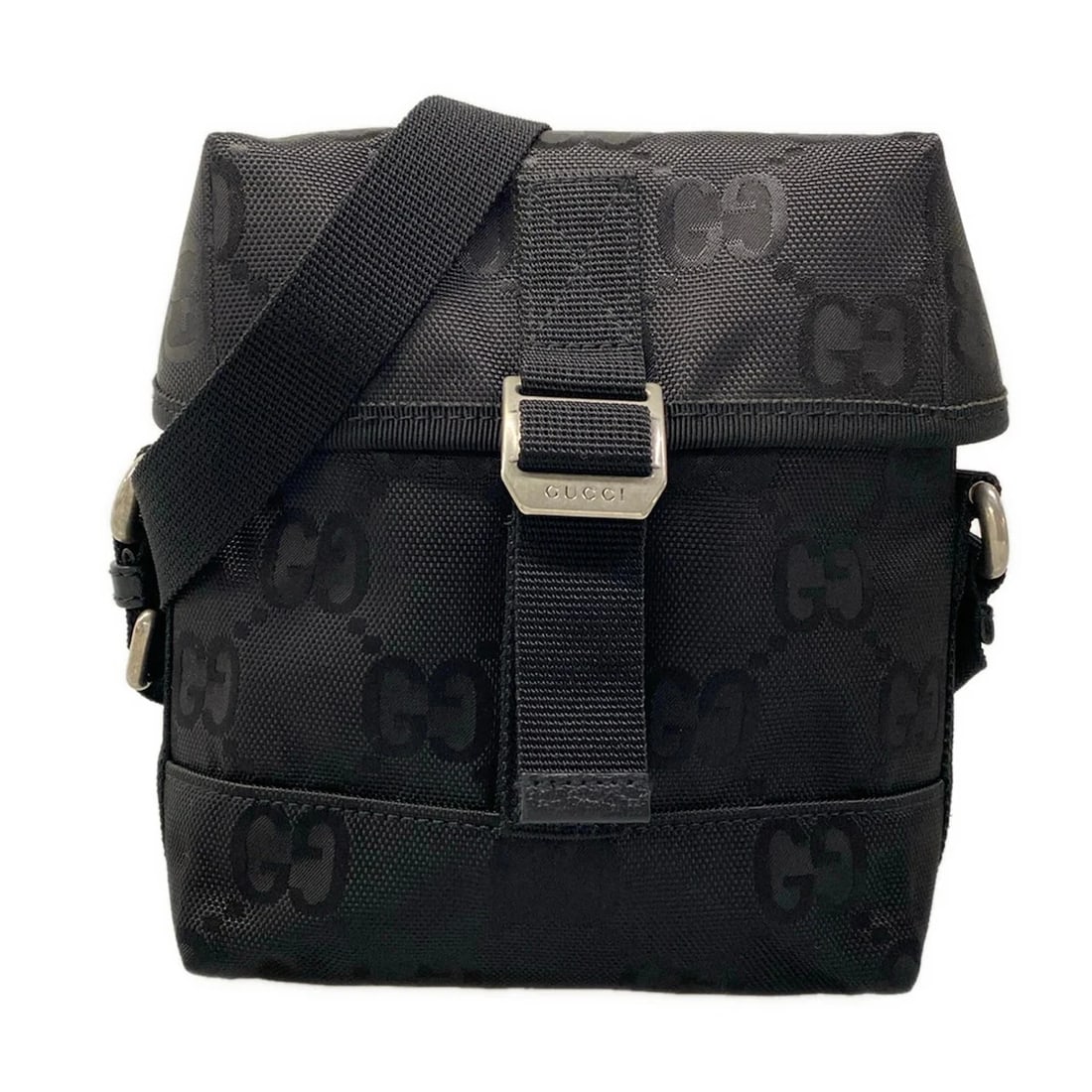 GUCCI BLACK NYLON JACQUARD SHOULDER BAG: GUCCI Black Nylon Jacquard Shoulder Bag Brand: GUCCI Type/Style: Shoulder Bag Material: Exterior Material Nylon Jacquard Color: Exterior Color Black Size: Height : 7.87 inch (20 cm) Width : 6.3 inch (
