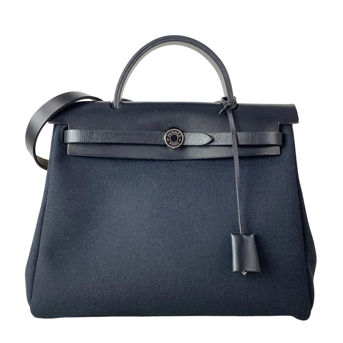 HERMES HER BAG ZIP PMBLACK TOILE MILITARY HANDBAG: HERMES Her Bag Zip PMBlack Toile Military Handbag Brand: HERMES Type/Style: Handbag Material: Exterior Material Toile Military, Vache Hunter Color: Exterior Color Black Size: Height : 9.84 inch (25 cm