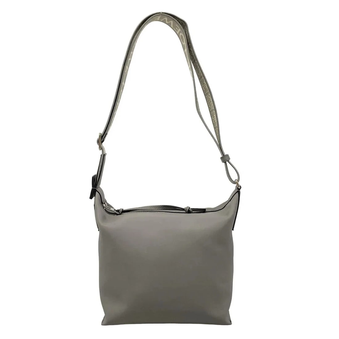 LOEWE CUBBY CROSS BODY BAG SMALL GRAY CALF SKIN JACQUARD: LOEWE Cubby Cross Body Bag Small Gray Calf Skin Jacquard Brand: LOEWE Type/Style: Shoulder Bag Material: Exterior Material Calf Skin, Jacquard Color: Exterior Color Gray Size: Height : 8.27 inch (21 c