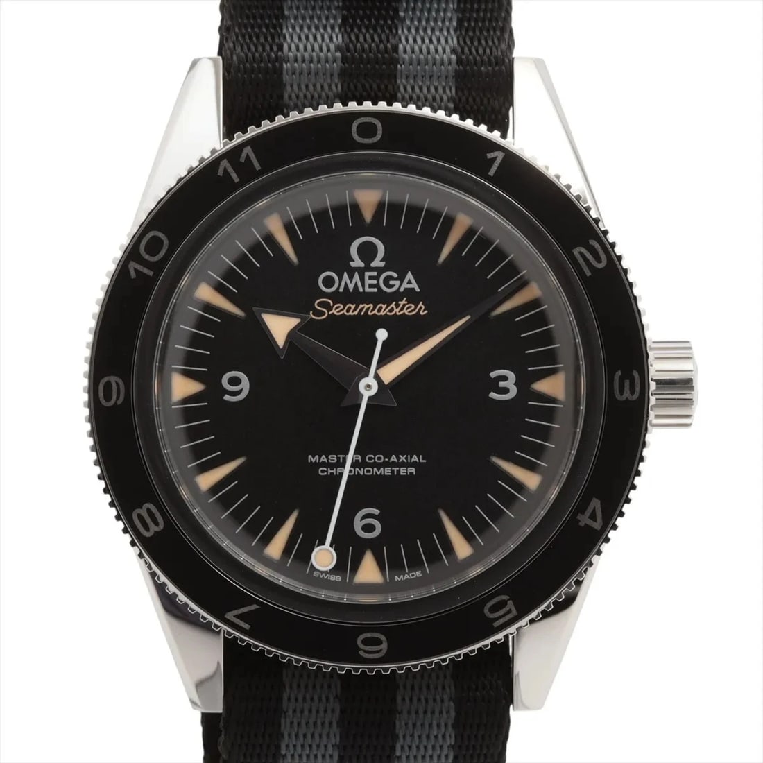 OMEGA SEAMASTER SPECTRE LIMITED EDITION SS BLACK DIAL, WATCH: Omega Seamaster Spectre Limited Edition SS black dial, Watch Brand: Omega Type/Style: Wristwatch Material: SS & Nylon Color: black dial Size: Case:W1.6 x H1.6inch / W41 x H41 Circumference of Wrist:9.