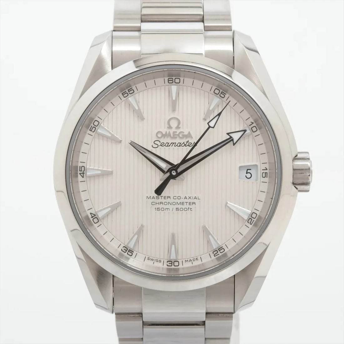 OMEGA SEAMASTER AQUA TERRA SS SILVER-FACE, WATCH: Omega Seamaster Aqua Terra SS Silver-Face, Watch Brand: Omega Type/Style: Wristwatch Material: SS Color: Silver-Face Size: Case:W1.2 x H1.2inch / W37 x H37 Circumference of Wrist:5.3inch / 13.5 Ac