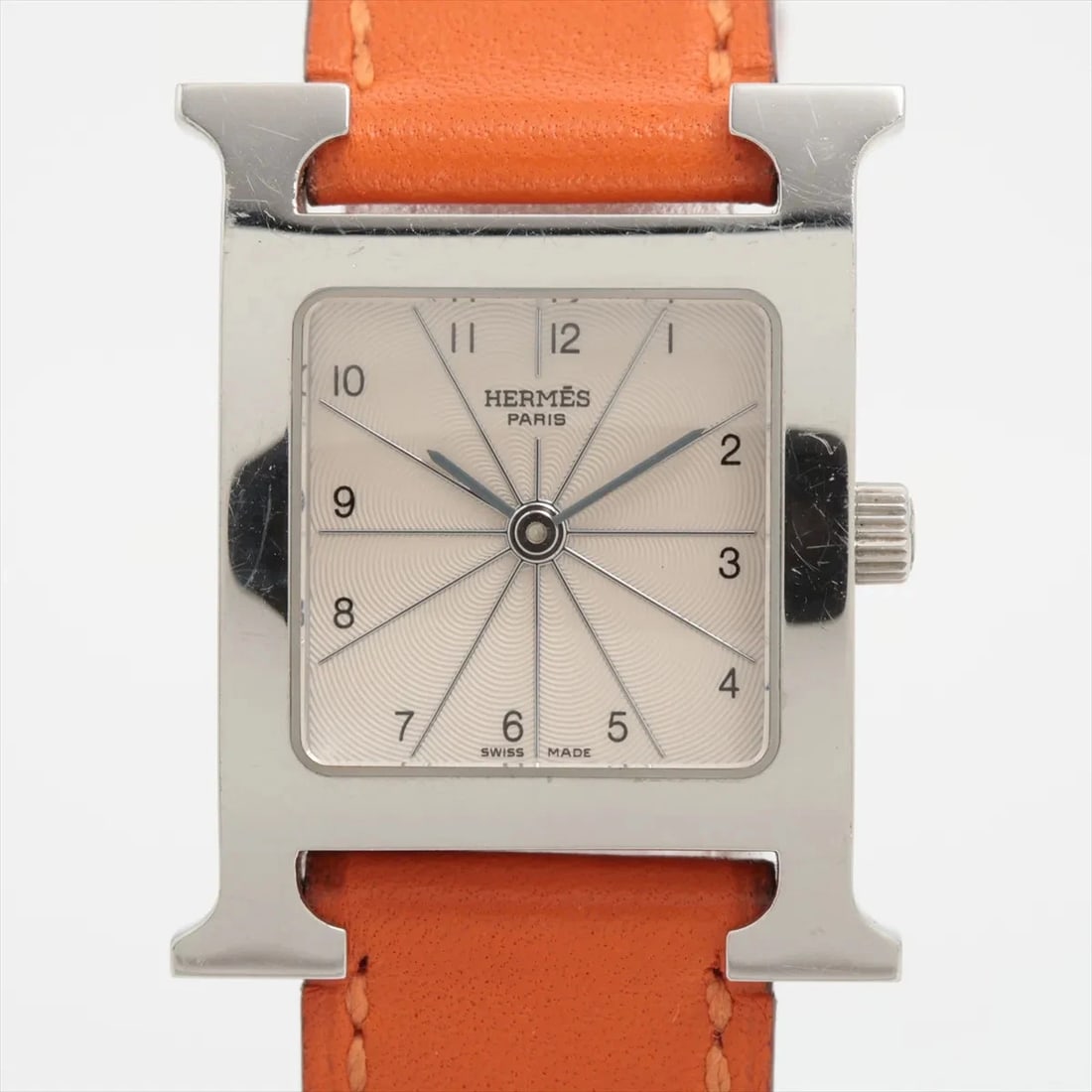 HERM?S H WATCH SS & LEATHER SILVER-FACE, WATCH: Hermes H Watch SS & Leather Silver-Face, Watch Brand: Herm?s Type/Style: Wristwatch Material: SS & Leather Color: Silver-Face Size: Case:W0.8 x H1.2inch / W21 x H30 Circumference of Wrist:6.1inch /