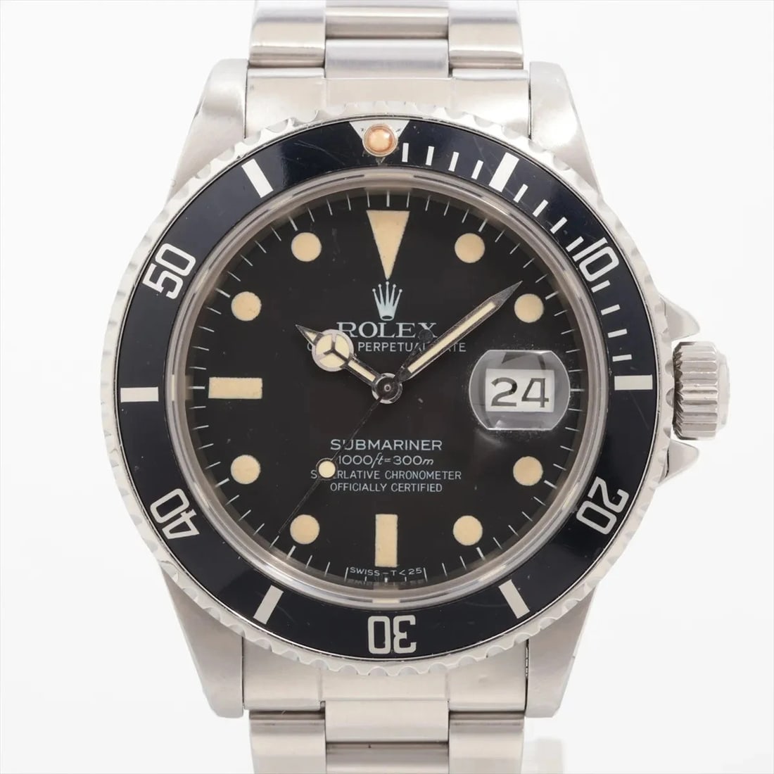 ROLEX SUBMARINER DATE SS BLACK DIAL, WATCH: Rolex SUBMARINER DATE SS black dial, Watch Brand: Rolex Type/Style: Wristwatch Material: SS Color: black dial Size: Case:W1.6 x H1.6inch / W40 x H40 Circumference of Wrist:6.5inch / 16.5 Accessories: