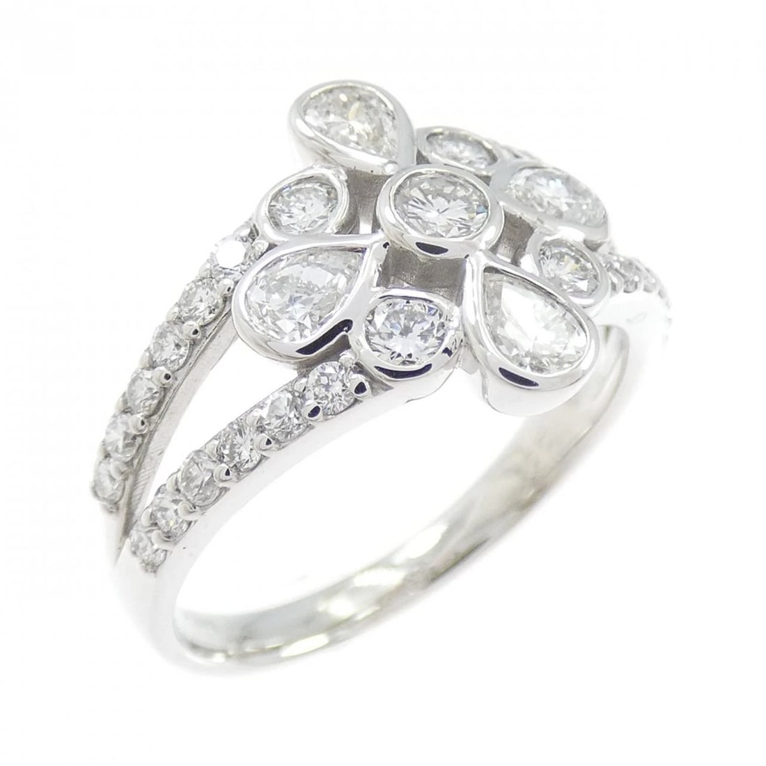 K18WG DIAMOND RING: K18WG Diamond Ring Brand: Unbranded Type/Style: Diamond Ring Material: 18k White Gold, Main Stone/Creation Natural Color: White Gold Size: US 5 1/4 Accessories: None Accessories Notice: Wh