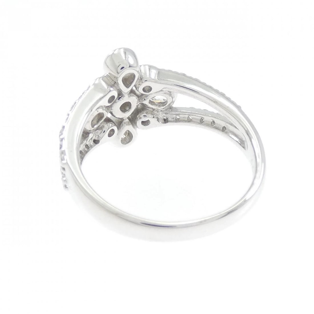 K18WG DIAMOND RING - 3