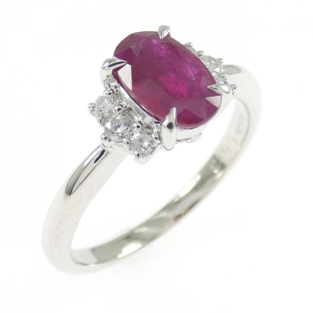 PT900 RUBY RING: PT900 Ruby Ring Brand: Unbranded Type/Style: Ruby Ring Material: Platinum900, Main Stone/Creation RubySecondary Stone Diamond Color: Platinum Size: US 6 Accessories: None Accessories Notice: When