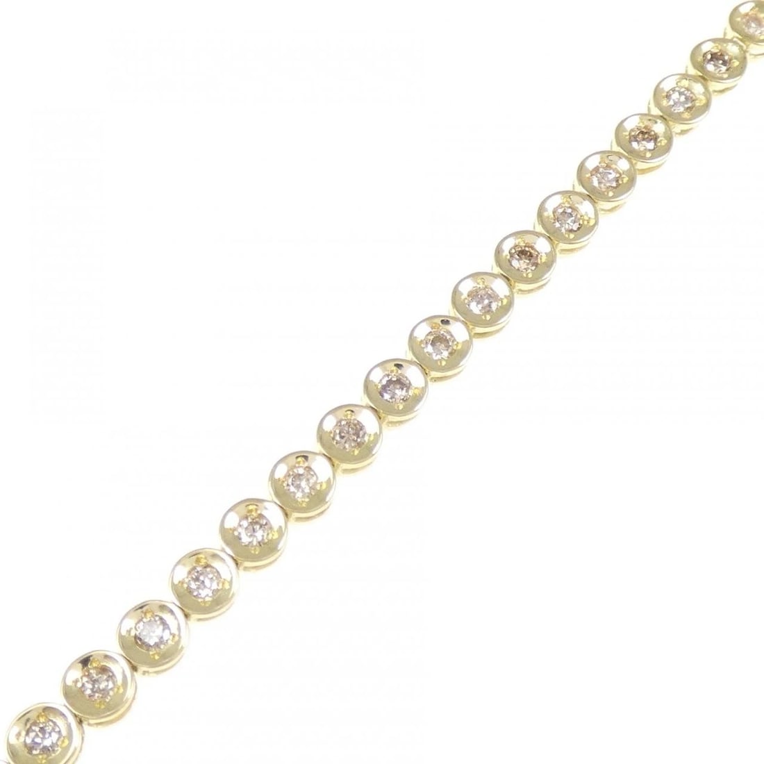 K18YG DIAMOND BRACELET: K18YG Diamond Bracelet Brand: Unbranded Type/Style: Braclet Material: 18K Yellow Gold, Main Stone/Creation Natural Color: Yellow Gold Size: Actual Size Max width approx: 3.4mm Size 18.5cm
