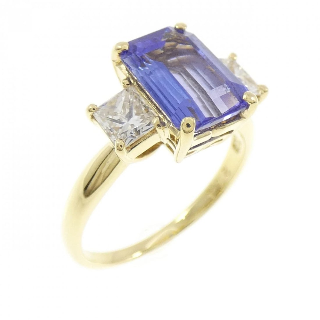 18K YELLOW GOLD TANZANITE RING: 18K Yellow Gold Tanzanite Ring Brand: Unbranded Type/Style: Tanzanite Ring Material: 18K Yellow Gold, Color: Yellow Gold Size: US 6 1/2 Accessories: None Accessories Notice: When purchasing pre-owned