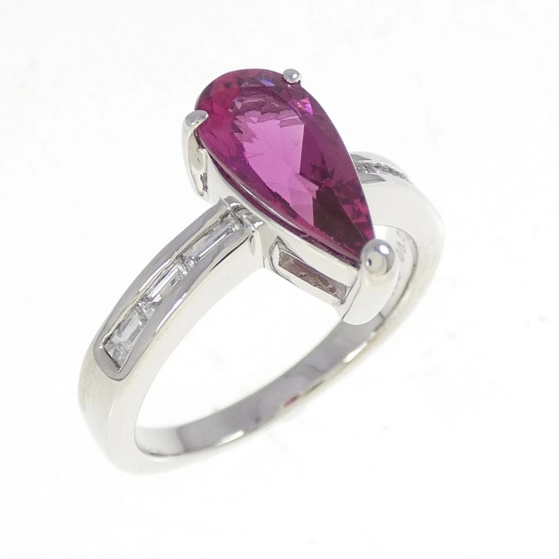 PT900 TOURMALINE RING: PT900 Tourmaline Ring Brand: Unbranded Type/Style: Tourmaline Ring Material: Platinum900, Color: Platinum Size: US 6 1/2 Accessories: None Accessories Notice: When purchasing pre-owned goods, please