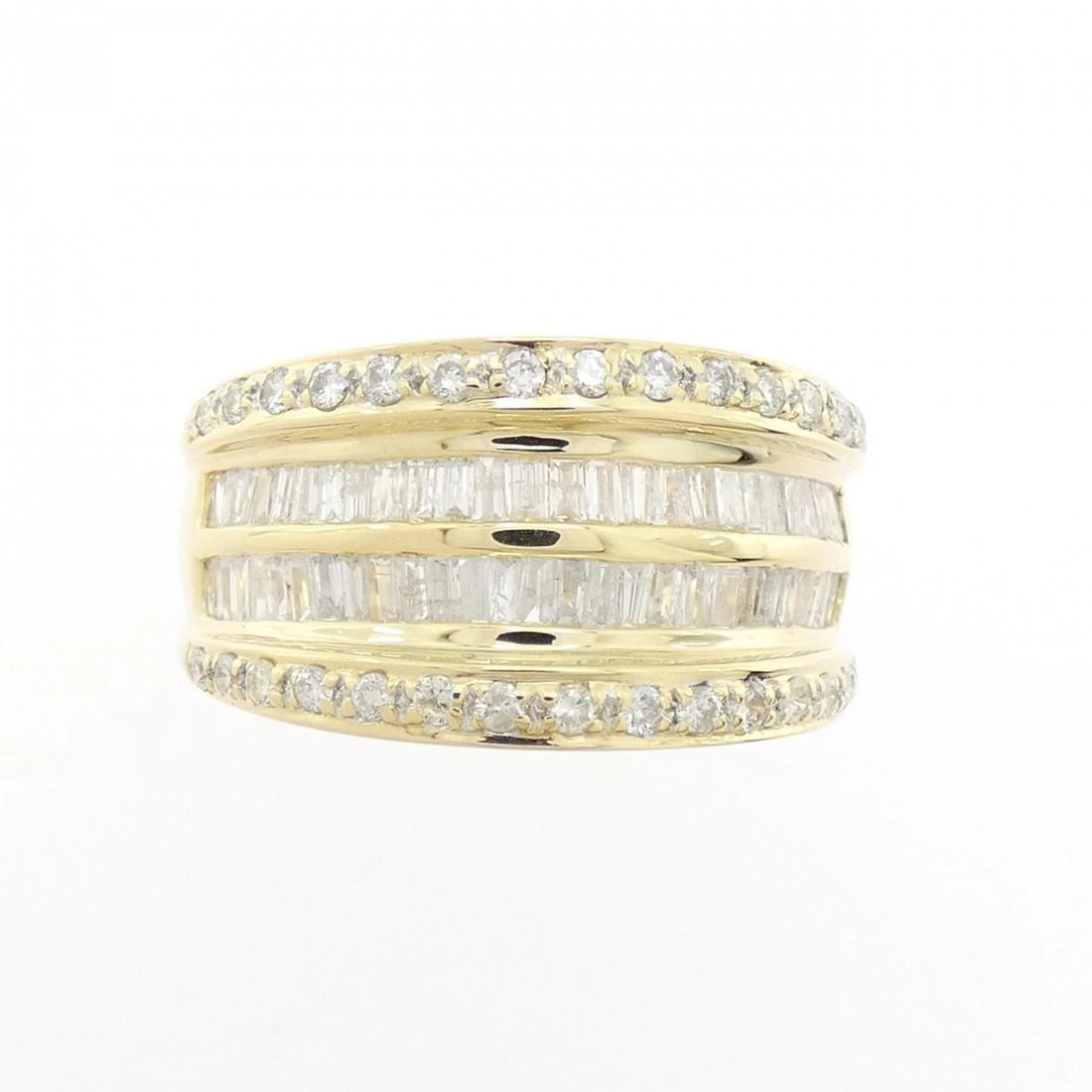 K18YG/K18WG DIAMOND RING: K18YG/K18WG Diamond Ring Brand: Unbranded Type/Style: Diamond Ring Material: 18K Yellow Gold18k White Gold, Main Stone/Creation Natural Color: Yellow Gold White Gold Size: US 6 1/4 Accessories: No