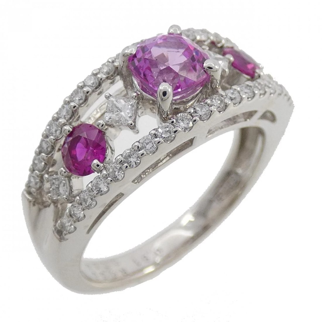 PT900 COLOR STONE RING: PT900 color stone ring Brand: Unbranded Type/Style: Sapphire Ring Material: Platinum900, Main Stone/Creation Sapphire Secondary Stone Diamond Color: Platinum Size: US 6 1/2 Accessories: None
