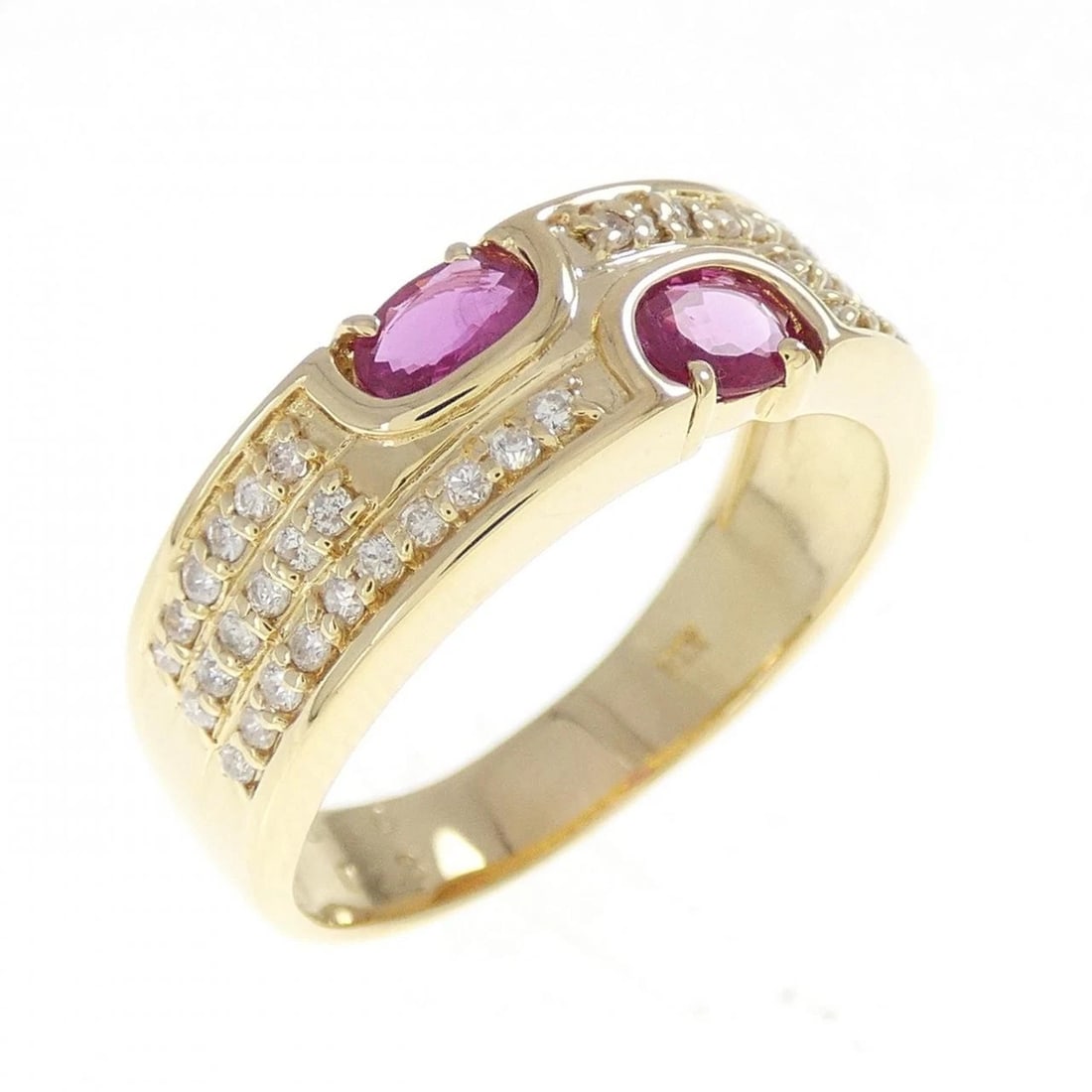 K18YG RUBY RING: K18YG Ruby Ring Brand: Unbranded Type/Style: Ruby Ring Material: 18K Yellow Gold, Main Stone/Creation RubySecondary Stone Diamond Color: Yellow Gold Size: US 7 Accessories: None Accessories Notice: