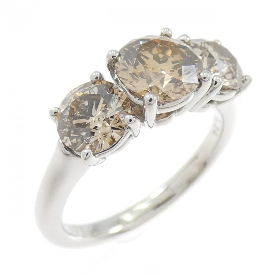 PT900 DIAMOND RING: PT900 Diamond Ring Brand: Unbranded Type/Style: Diamond Ring Material: Platinum900, Main Stone/Creation Natural Color: Platinum Size: US 6 1/4 Accessories: None Accessories Notice: When purchasing