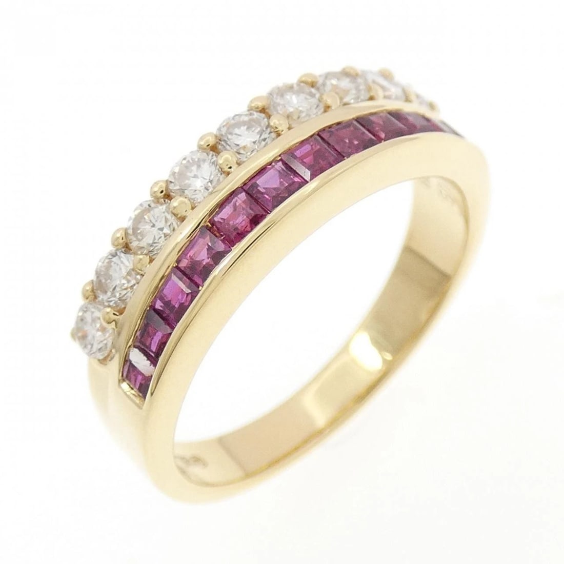 18K YELLOW GOLD RUBY RING: 18K Yellow Gold Ruby Ring Brand: Unbranded Type/Style: Ruby Ring Material: 18K Yellow Gold, Main Stone/Creation RubySecondary Stone Diamond Color: Yellow Gold Size: US 6 1/4 Accessories: None