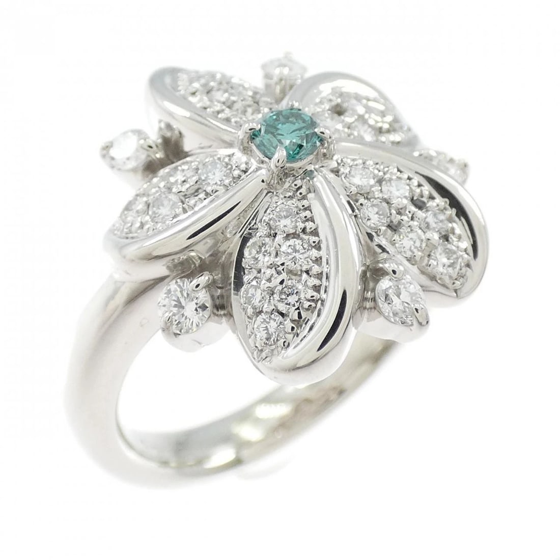 PT900 FLOWER DIAMOND RING: PT900 Flower Diamond Ring Brand: Unbranded Type/Style: Diamond Ring Material: Platinum900, Main Stone/Creation Natural Color: Platinum Size: US 5 1/2 Accessories: None Accessories Notice: