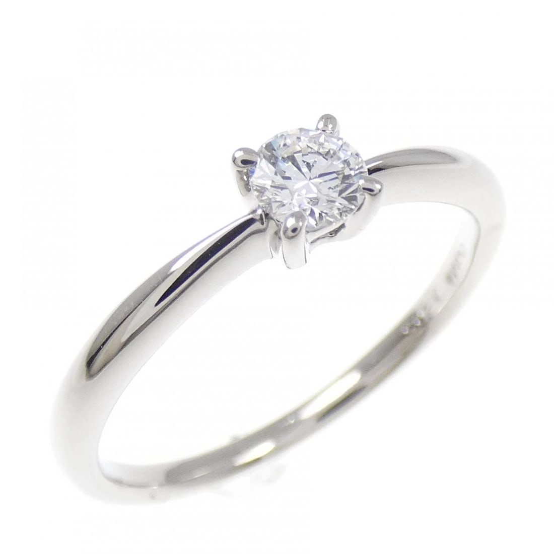 PT900 DIAMOND RING: PT900 Diamond Ring Brand: Unbranded Type/Style: Diamond Ring Material: Platinum900, Main Stone/Creation Natural Color: Platinum Size: US 6 1/2 Accessories: None Accessories Notice: When purchasing