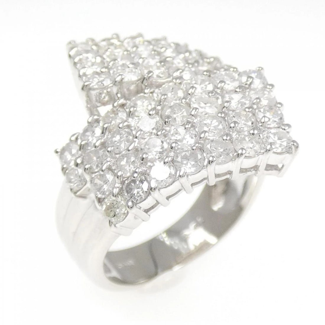 PT900 PAVE DIAMOND RING: PT900 Pave Diamond Ring Brand: Unbranded Type/Style: Diamond ring Material: Platinum900, Main Stone/Creation Natural Color: Platinum Size: US 5 1/4 Accessories: None Accessories Notice: Wh