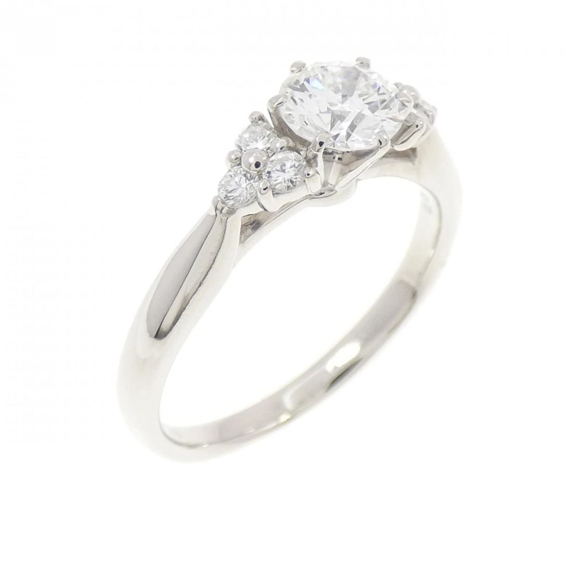 PT900 DIAMOND RING: PT900 Diamond Ring Brand: Unbranded Type/Style: Ring With Certificate Material: Platinum900, Main Stone/Creation Natural Color: Platinum Size: US 5 3/4 Accessories: None Accessories Notice