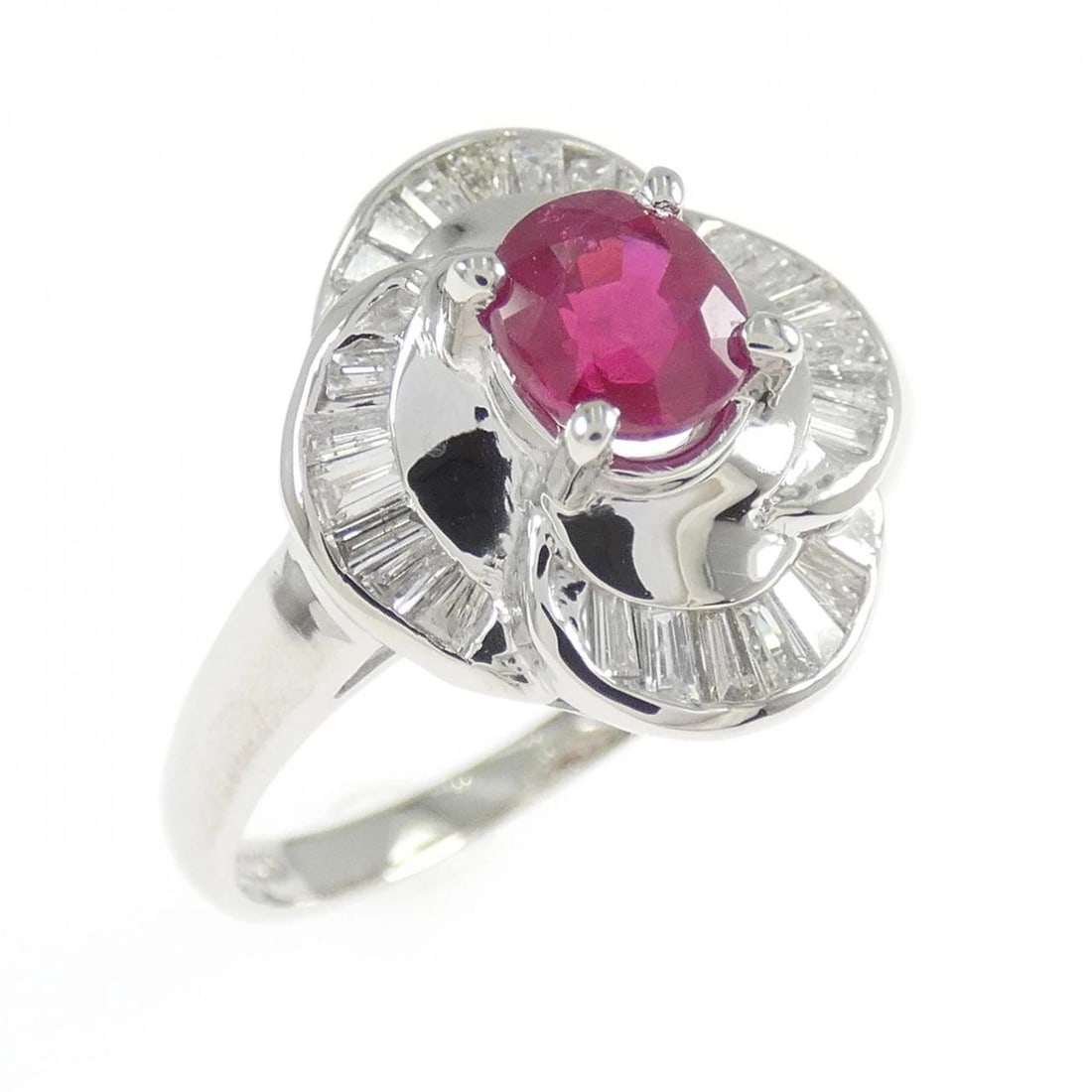 PT900 RUBY RING: PT900 Ruby Ring Brand: Unbranded Type/Style: Ruby Ring Material: Platinum900, Main Stone/Creation RubySecondary Stone Diamond Color: Platinum Size: US 6 1/4 Accessories: None Accessories N