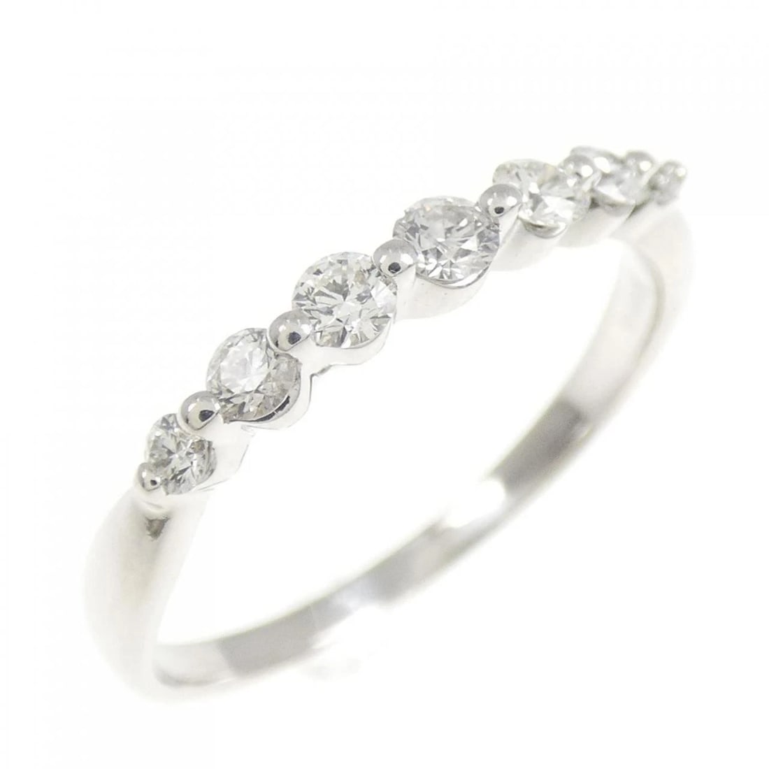 K18WG DIAMOND RING: K18WG Diamond Ring Brand: Unbranded Type/Style: Diamond Ring Material: 18k White Gold, Main Stone/Creation Natural Color: White Gold Size: US 7 1/4 Accessories: None Accessories Notice: When