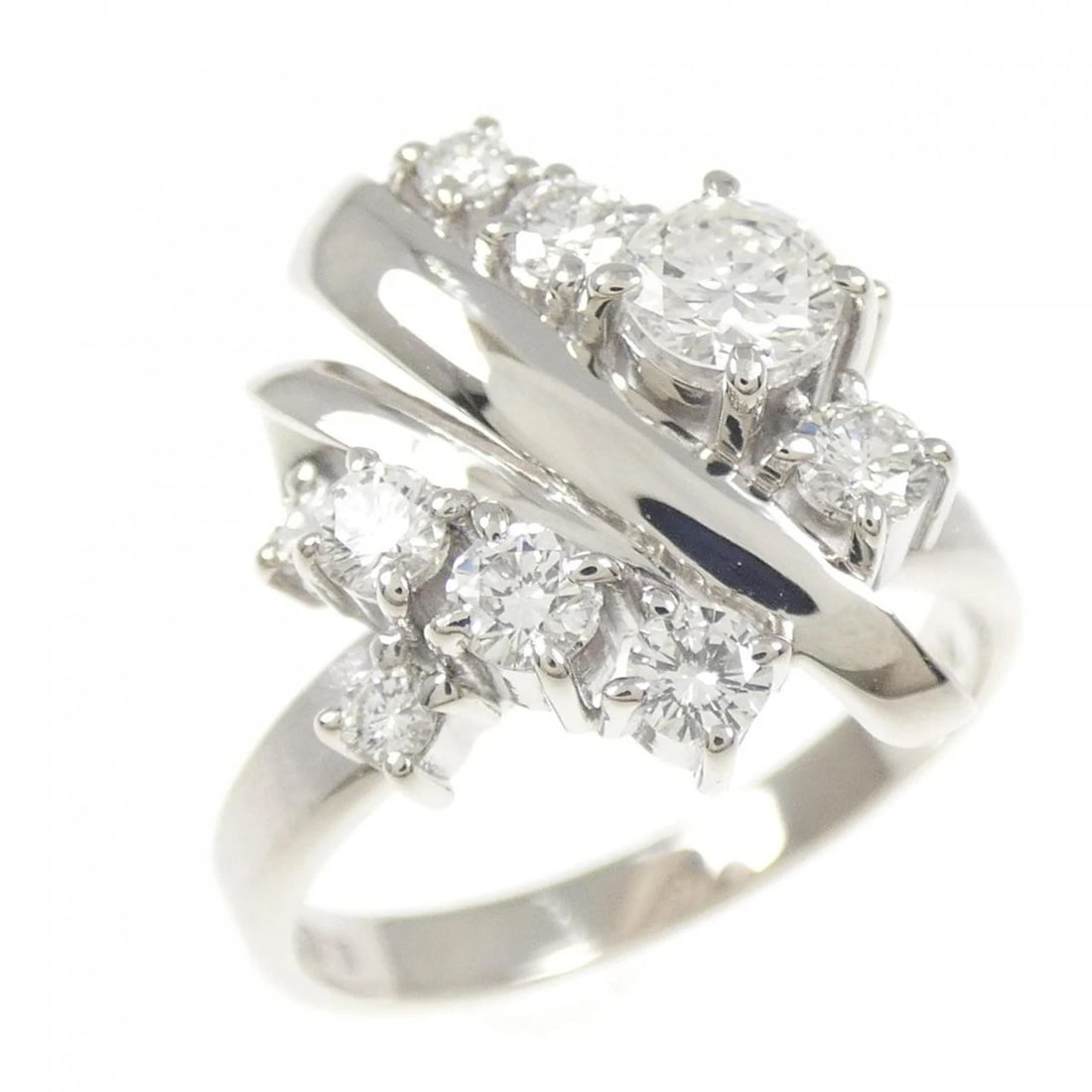 PT900 DIAMOND RING: PT900 Diamond Ring Brand: Unbranded Type/Style: Diamond Ring Material: Platinum900, Main Stone/Creation Natural Color: Platinum Size: US 5 3/4 Accessories: None Accessories Notice: When purchasing