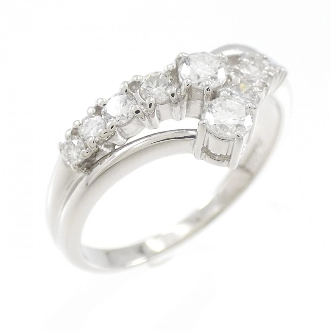 PT DIAMOND RING: PT Diamond Ring Brand: Unbranded Type/Style: Diamond Ring Material: Platinum, Main Stone/Creation Natural Color: Platinum Size: US 6 1/2 Accessories: None Accessories Notice: When purchasing